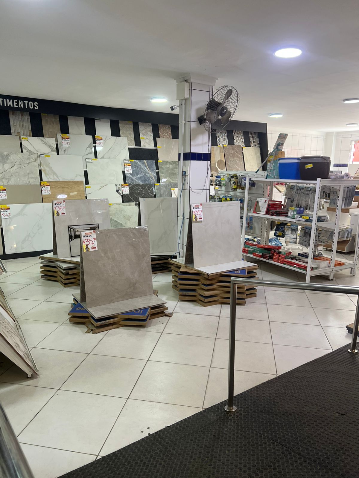 Interior da unidade Zona Norte